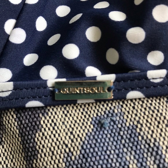 3/20$ Polka dot navy and white Quintsoul bikini top - Picture 3 of 6